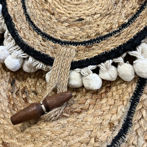 World Market Jute Beach Bag - Picture 7 of 11